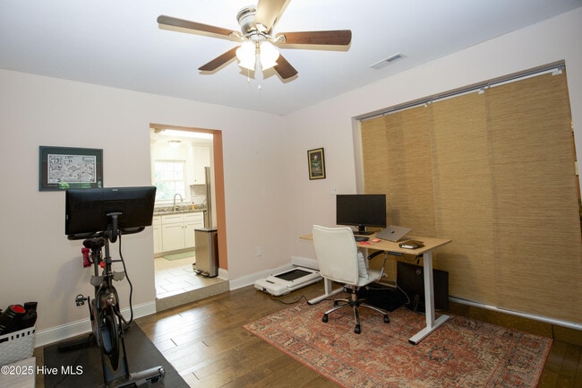 Building Photo - 215 S Pinehurst St