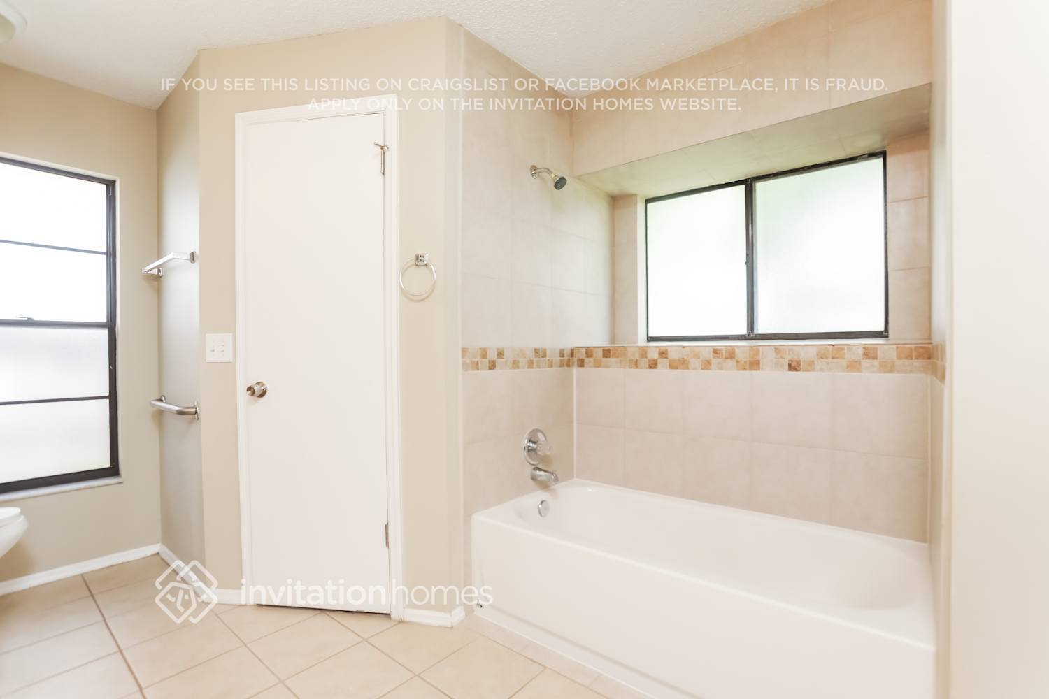 Building Photo - 524 Silvergate Loop