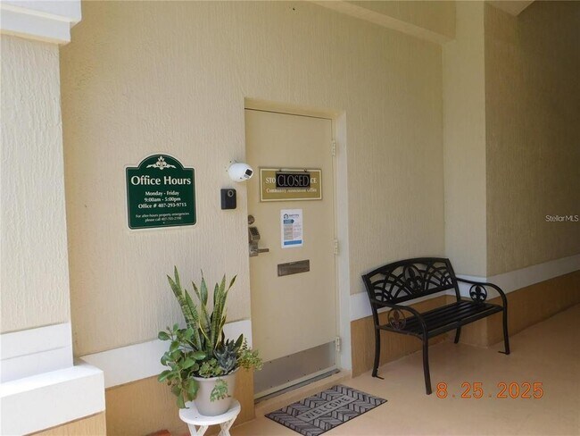 Building Photo - 6100 Stevenson Dr