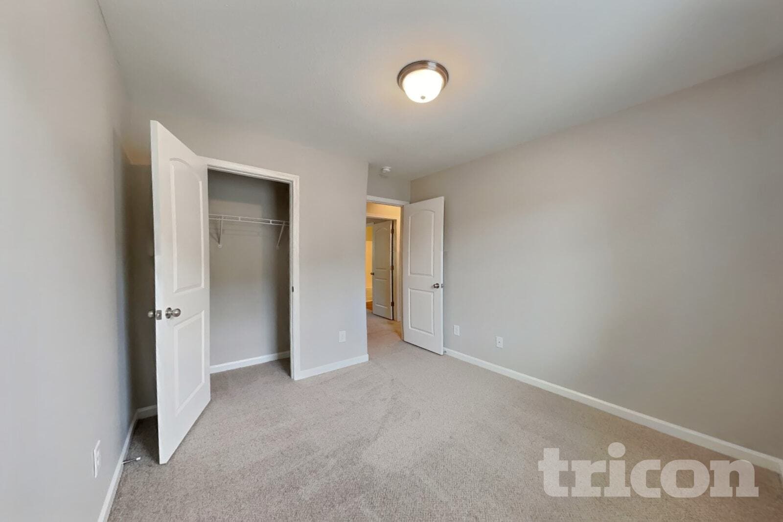 Building Photo - 427 Randolph Dr