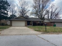Building Photo - Like new, ranch home near Bass Pro, fully ...