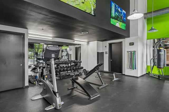 Building Photo - 3110 Thomas Ave