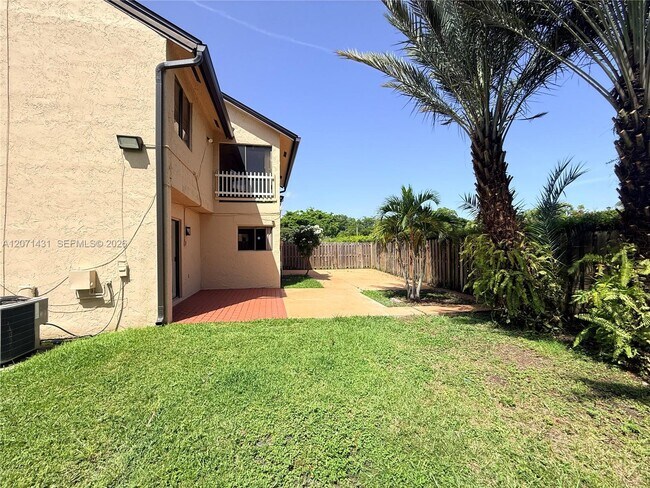 Building Photo - 9645 SW 148th Pl