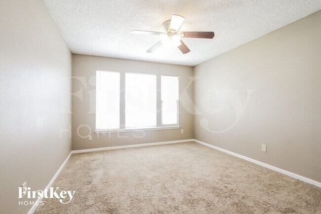 Building Photo - 7912 Puckett Ln