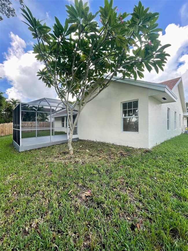Building Photo - 21681 SW 97th Ct