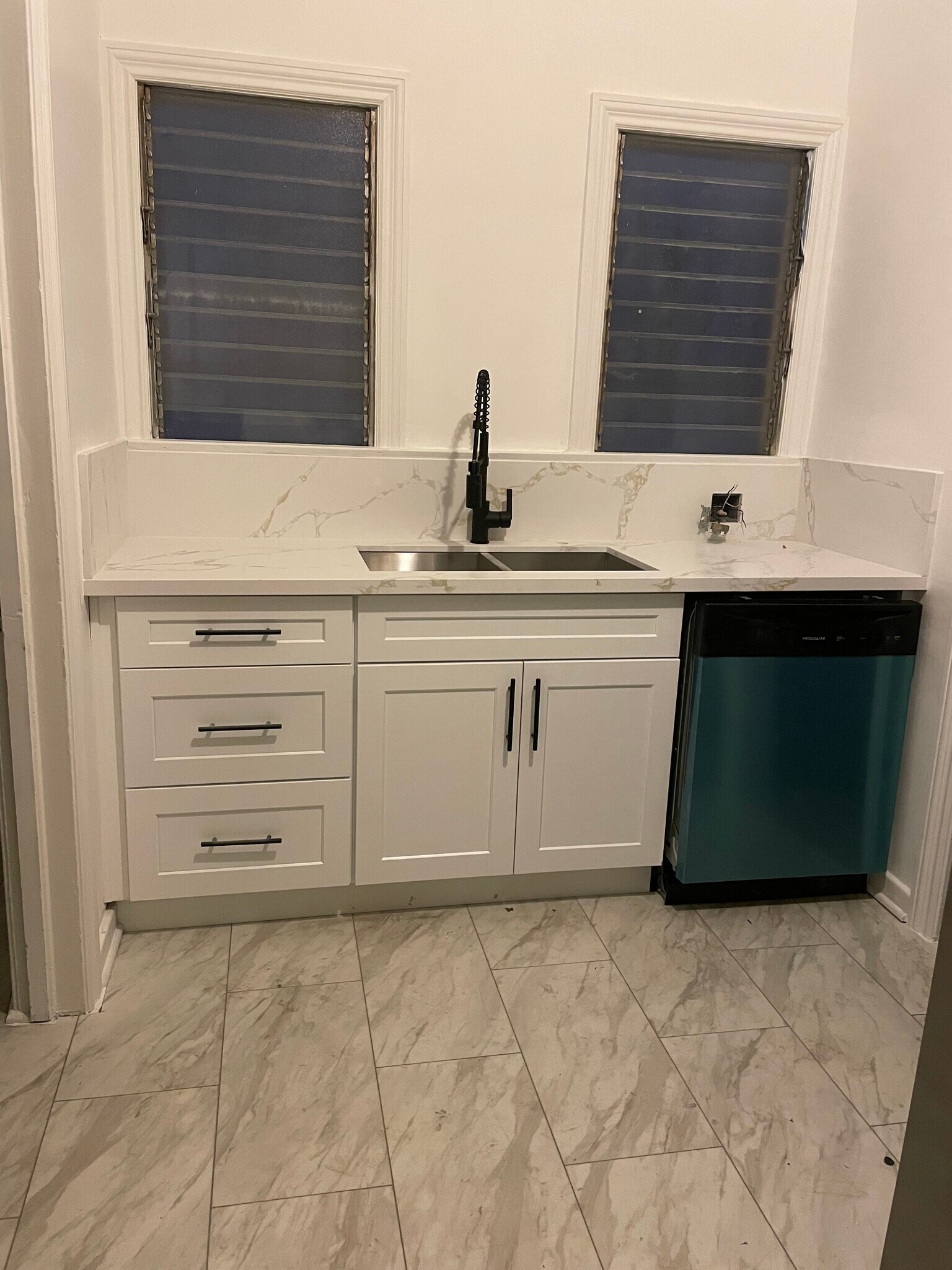 Building Photo - 417 N Gardner St