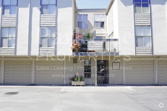Building Photo - Well-Maintained 2-Bedroom Condo | Garage +...