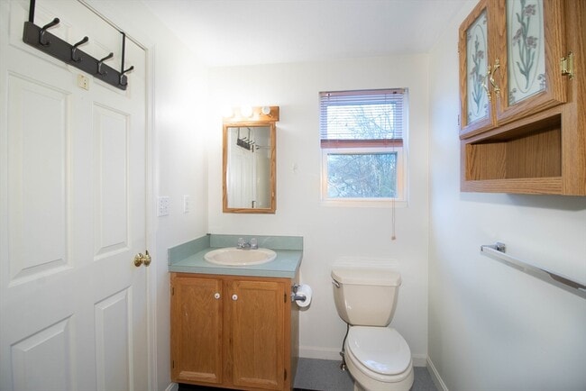 Building Photo - 59 Brookbend Way E