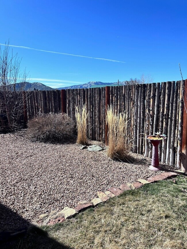 Building Photo - 26 Balsamo Ln