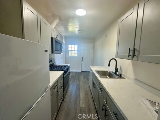 Building Photo - 6324 Franklin Ave