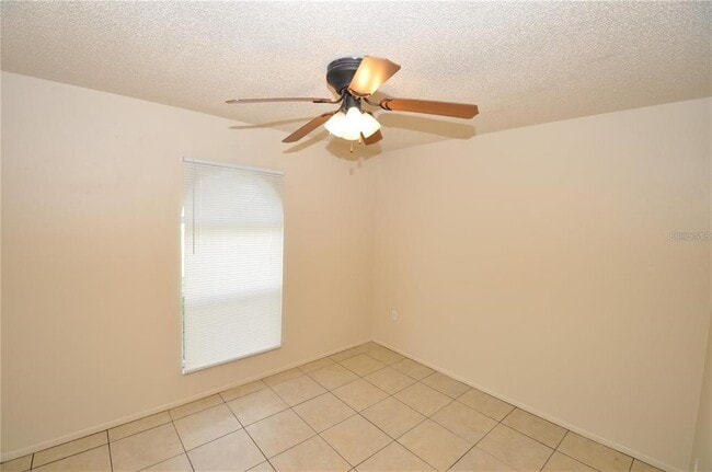 Building Photo - 400 Red Hawk Loop