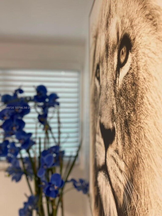 Building Photo - 5615 Hope St