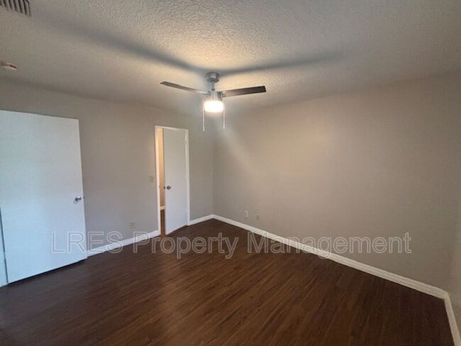 Building Photo - 5992 Westgate Dr