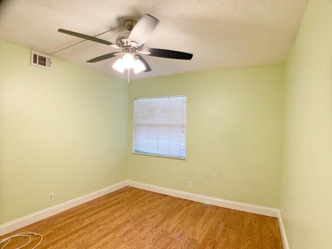 Building Photo - 8370 Sands Point Blvd