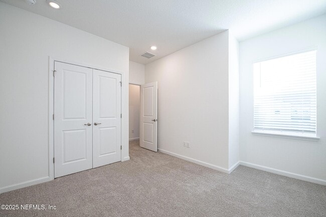 Building Photo - 259 Brandon Lks Dr