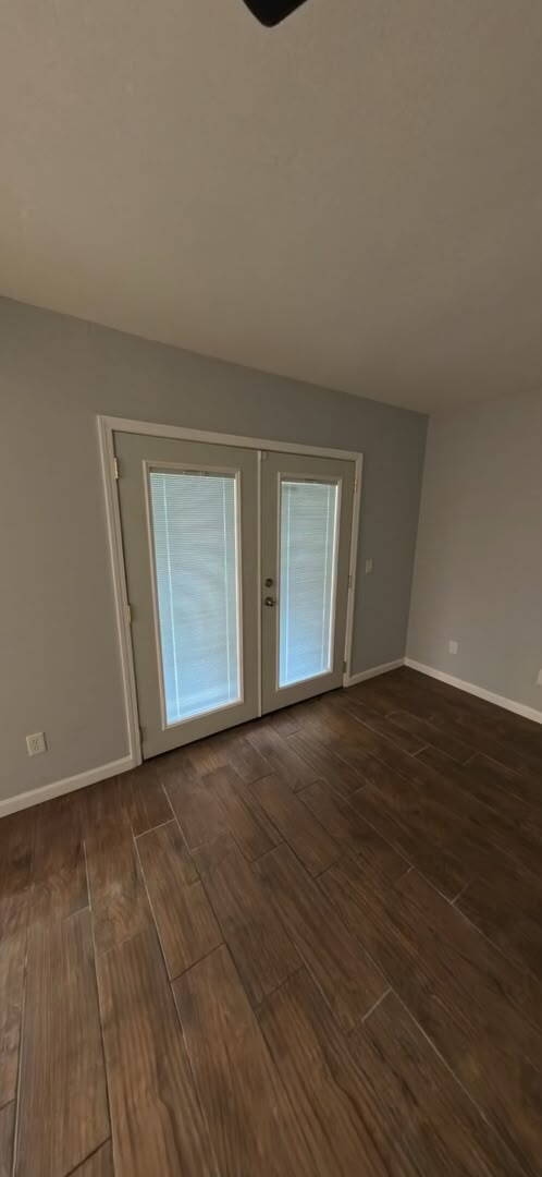 Building Photo - "Charming 3-Bedroom Haven with 2 Baths in the Heart of Orange Park – 1684 Sq Ft of Comfort!"