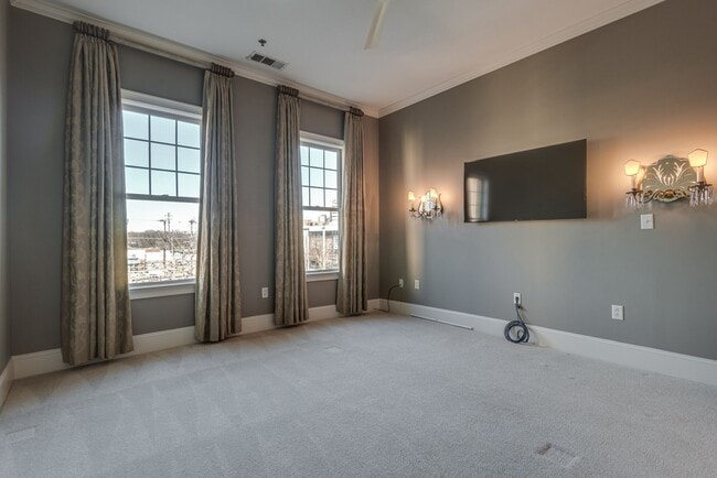 Building Photo - 4120 Ridgefield Dr