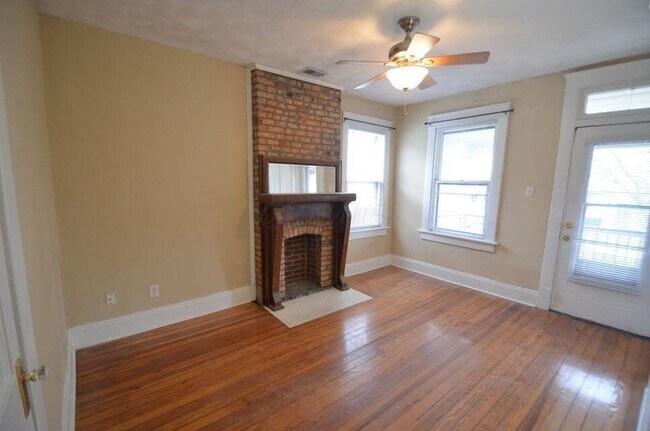 Building Photo - 986.5 Hunter Ave