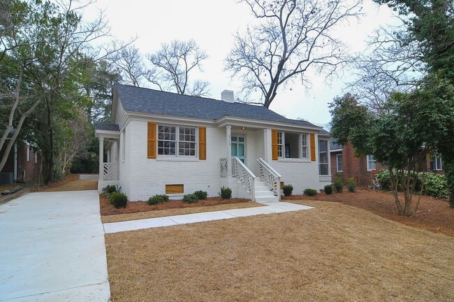 Building Photo - Beautiful 3 bedroom/2 bath house in highly desirable Shandon location! Available June 2026!