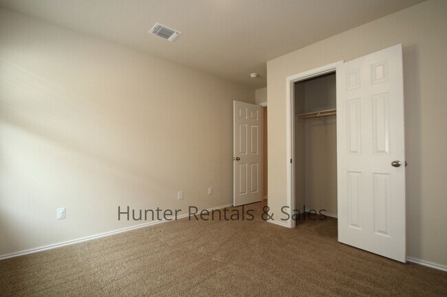 Building Photo - Patriots Ridge