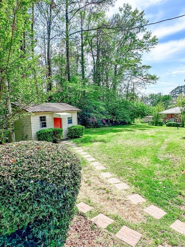 Building Photo - 110 Ridgeland Dr