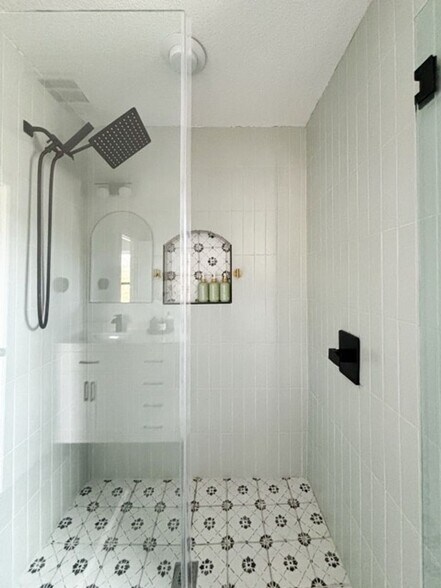 Building Photo - 5624 Victory Gallop Dr