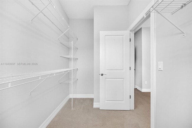 Building Photo - 964 Banyan Dr