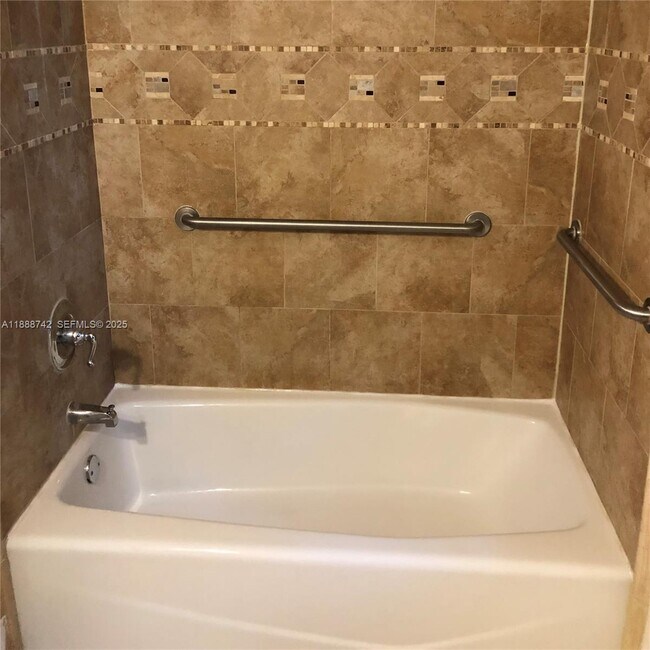 Building Photo - 6819 SW 15th St