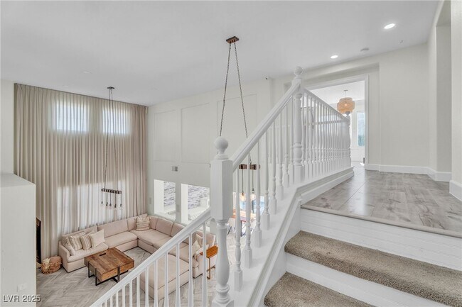 Building Photo - 9885 Shadycrest Ct