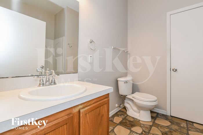 Building Photo - 258 Aster Dr