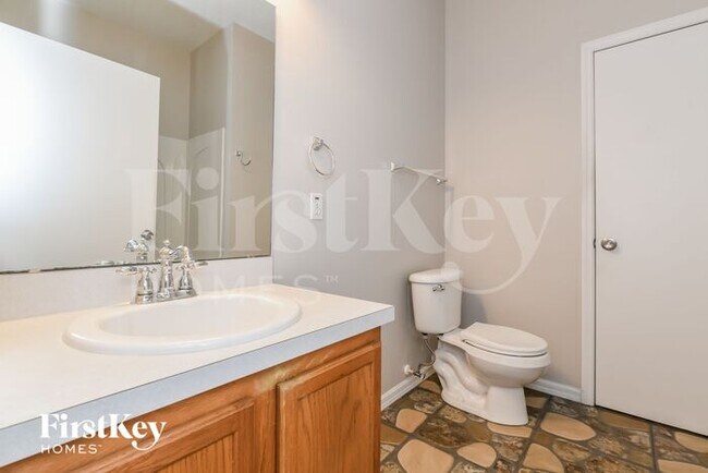 Building Photo - 258 Aster Dr