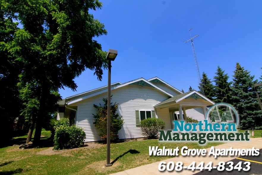 Building Photo - Walnut Grove