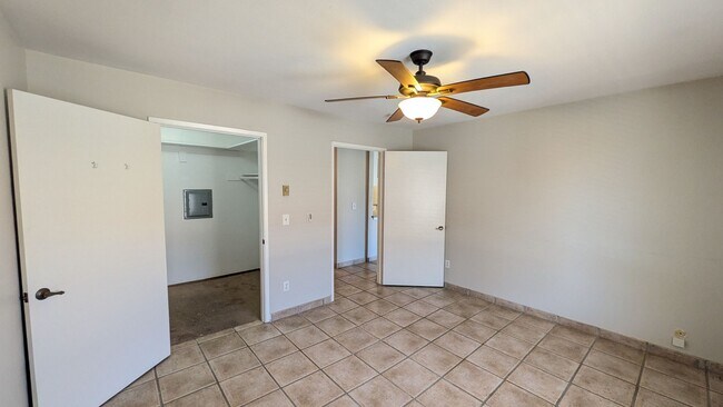 Building Photo - Reduced! Large pets ok! One bed plus office