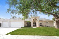 Building Photo - 4411 Blantyre Pl