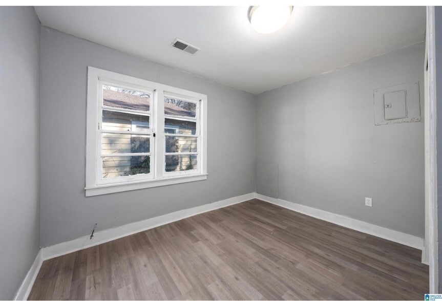 Building Photo - 1825 18th St Ensley