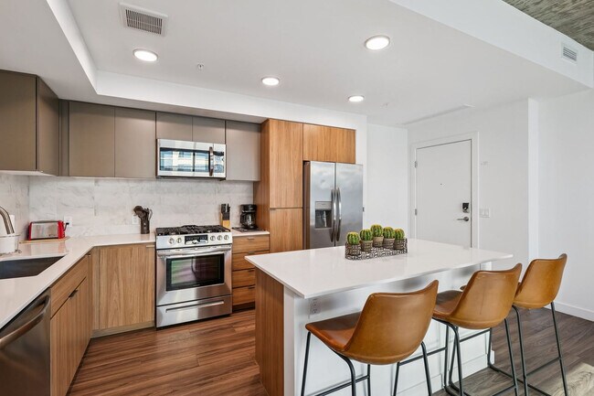 Building Photo - 222 E Jefferson St