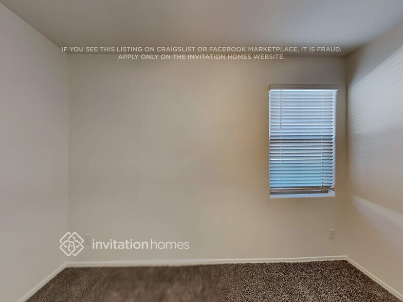Building Photo - 36822 W Maddaloni Ave