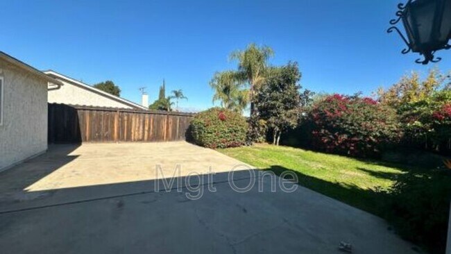 Building Photo - 1899 Dawn Ridge Dr