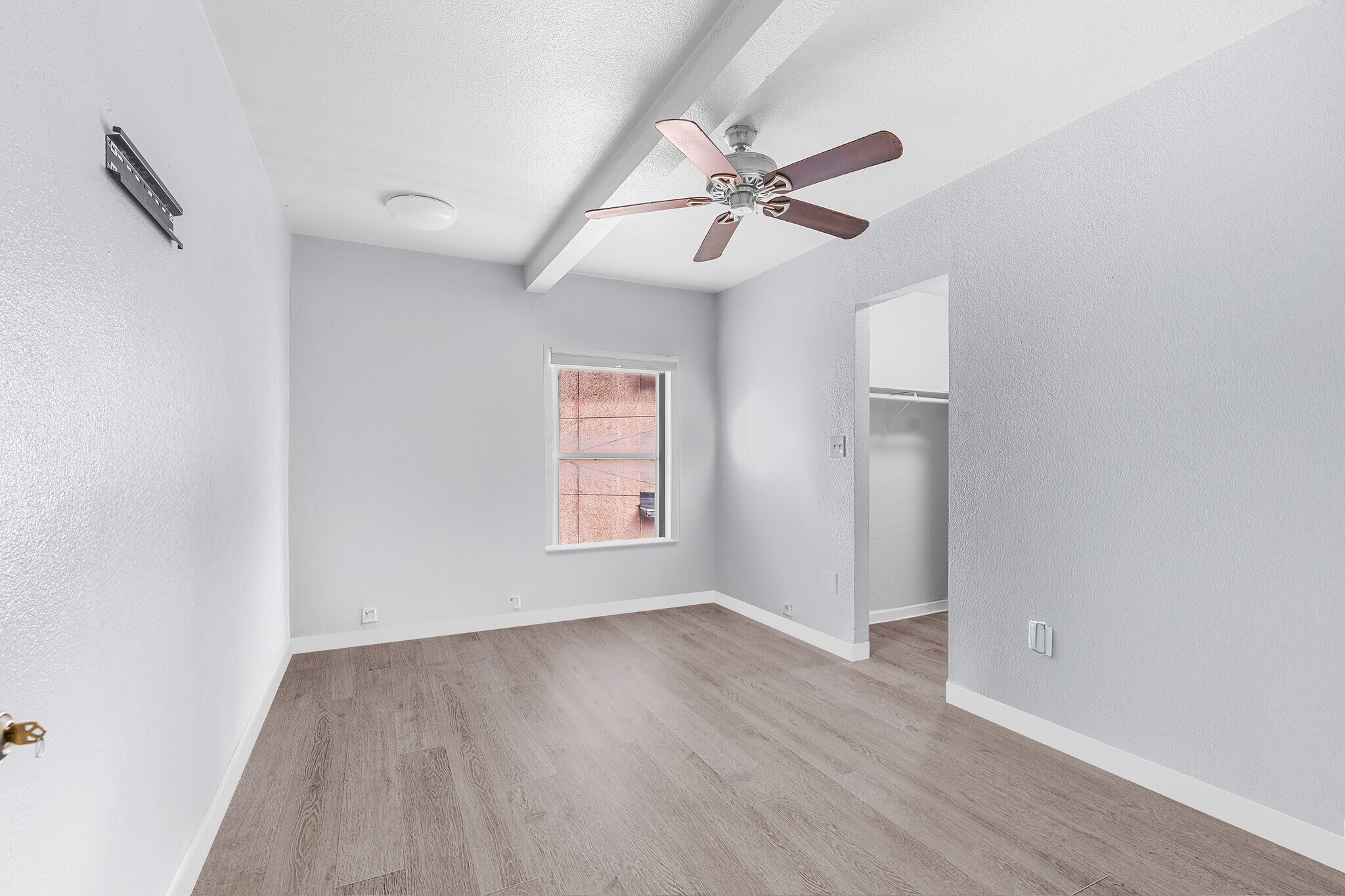 Building Photo - 404 N Superior St