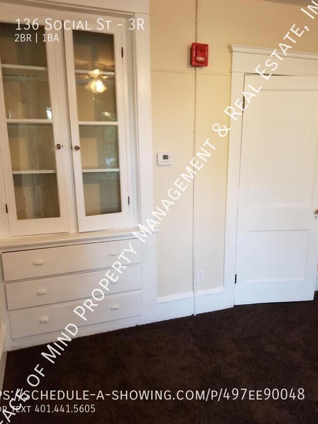 Building Photo - 136 Social St