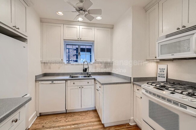 Building Photo - 2501 York St