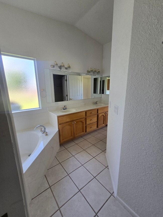 Building Photo - Unfurnished, 1-Year Long-Term Rental
