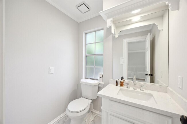 Building Photo - 1310 Kelliwood Oaks Dr