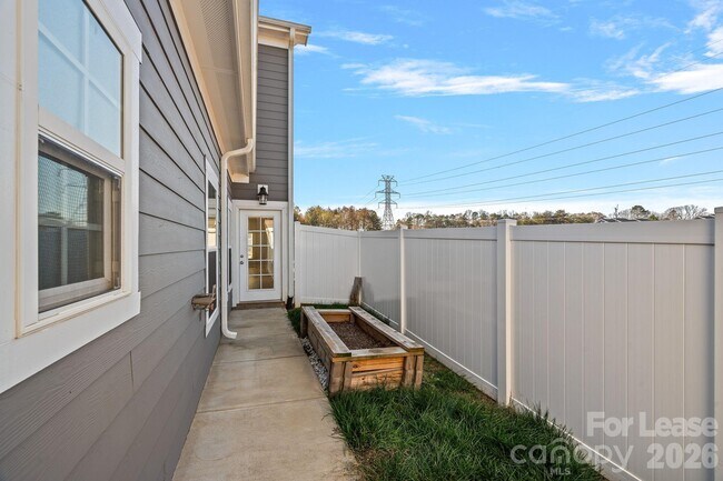 Building Photo - 2503 Gallery Drive