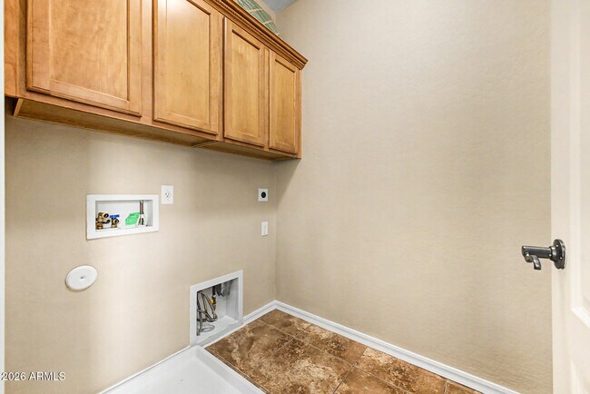 Building Photo - 15155 N 145th Ave