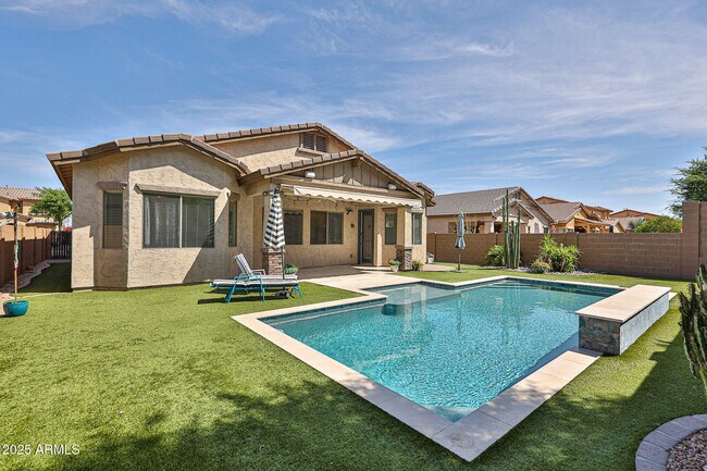 Building Photo - 30870 N 125th Dr