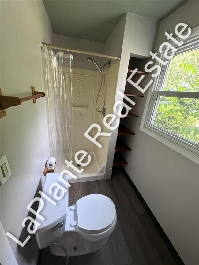 Building Photo - Cute Home on Large Lot for Rent