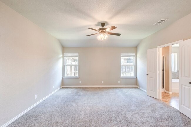 Building Photo - 6302 Castle Gap Dr