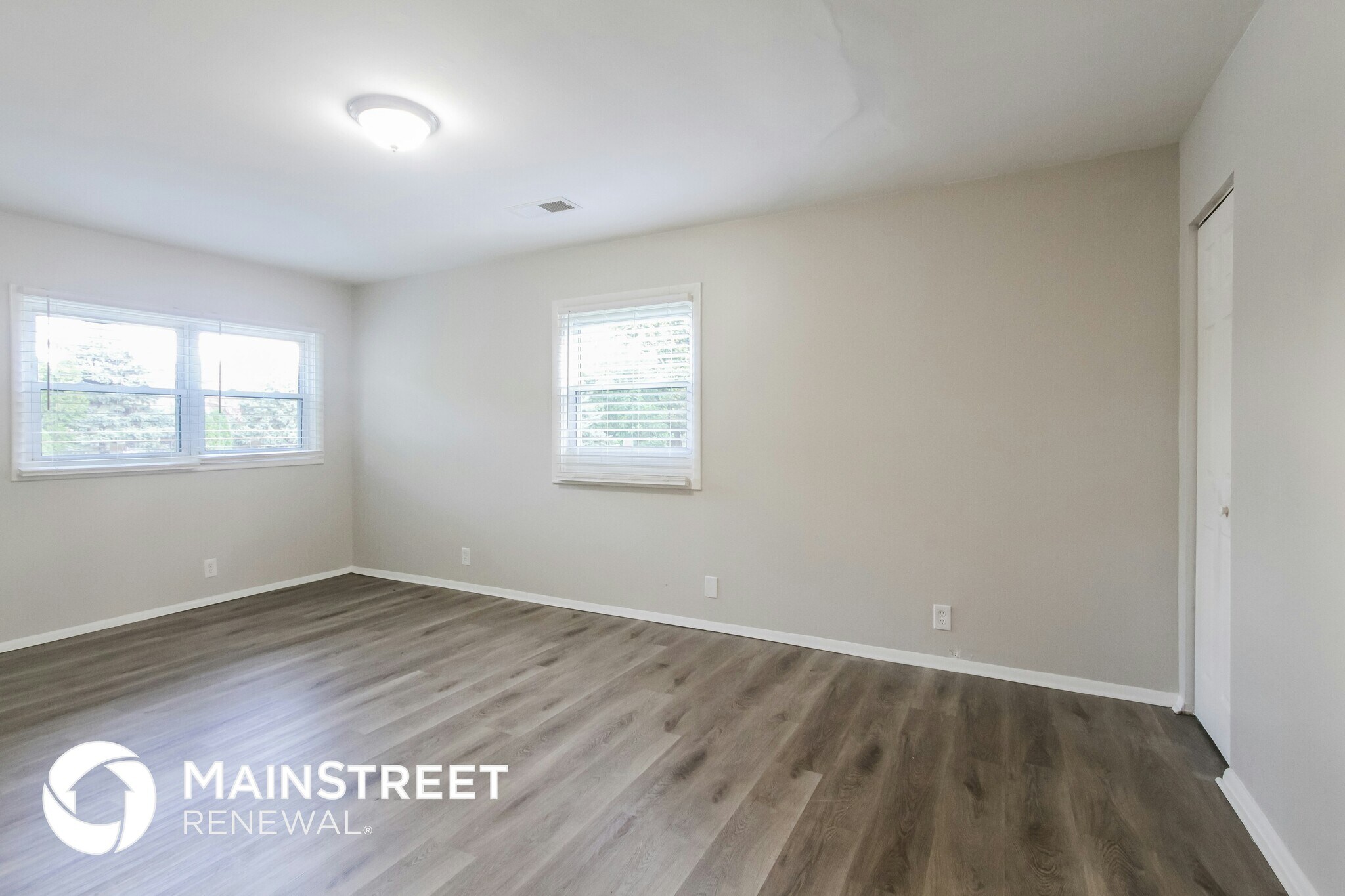 Building Photo - 1549 Nelson Ave