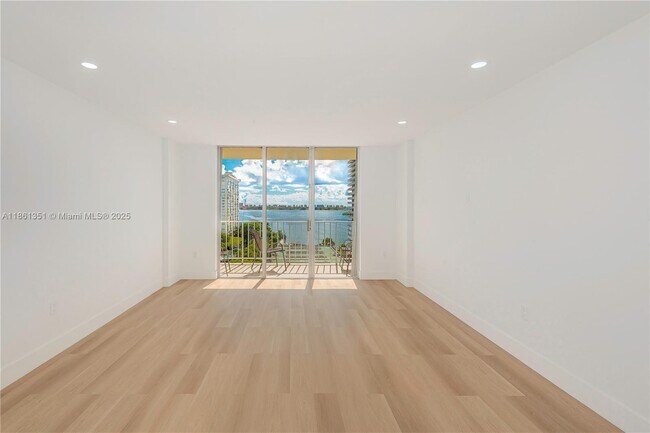 Building Photo - 11111 Biscayne Blvd